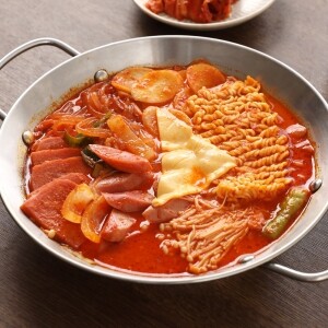 국내산 소시지와 햄이 듬뿍 팔공산맛집 부대찌개 300g 2팩